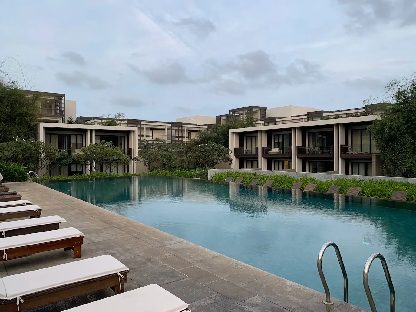 Apartment source photo 1: Shared amenity / exterior context