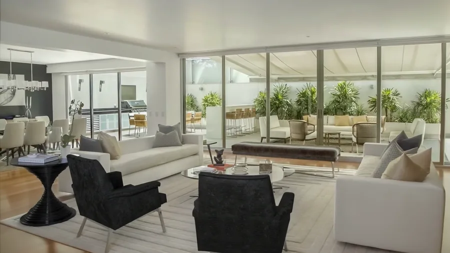 Bright open-plan living room used in the Cinematic 30 reference
